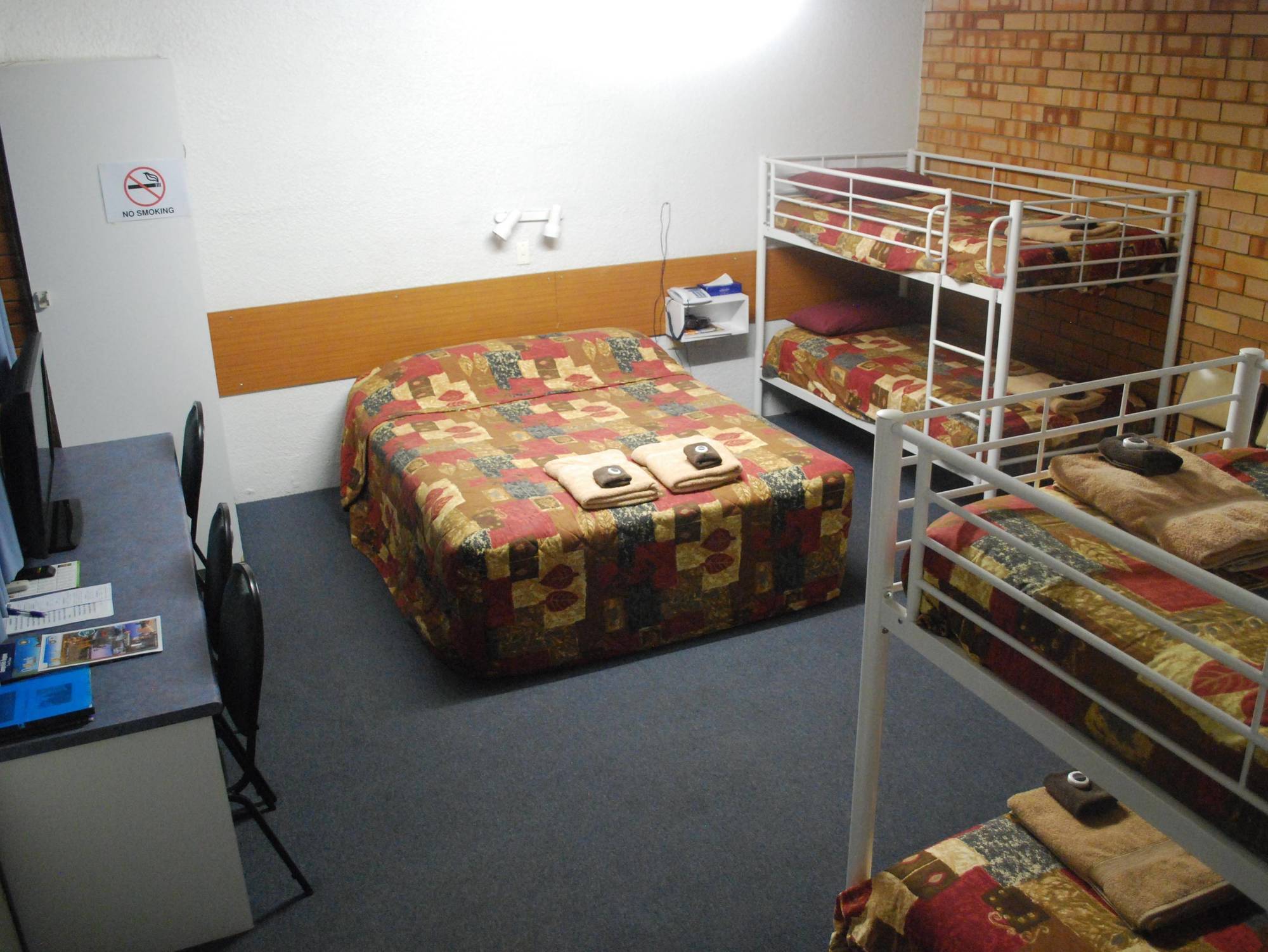 Abajaz Motel-Central-King Bed-Shaded Parking Longreach Exterior foto